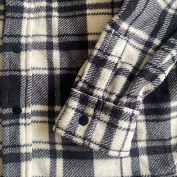 Cozy old navy flannel (2 for $30) - Picture 4 of 8